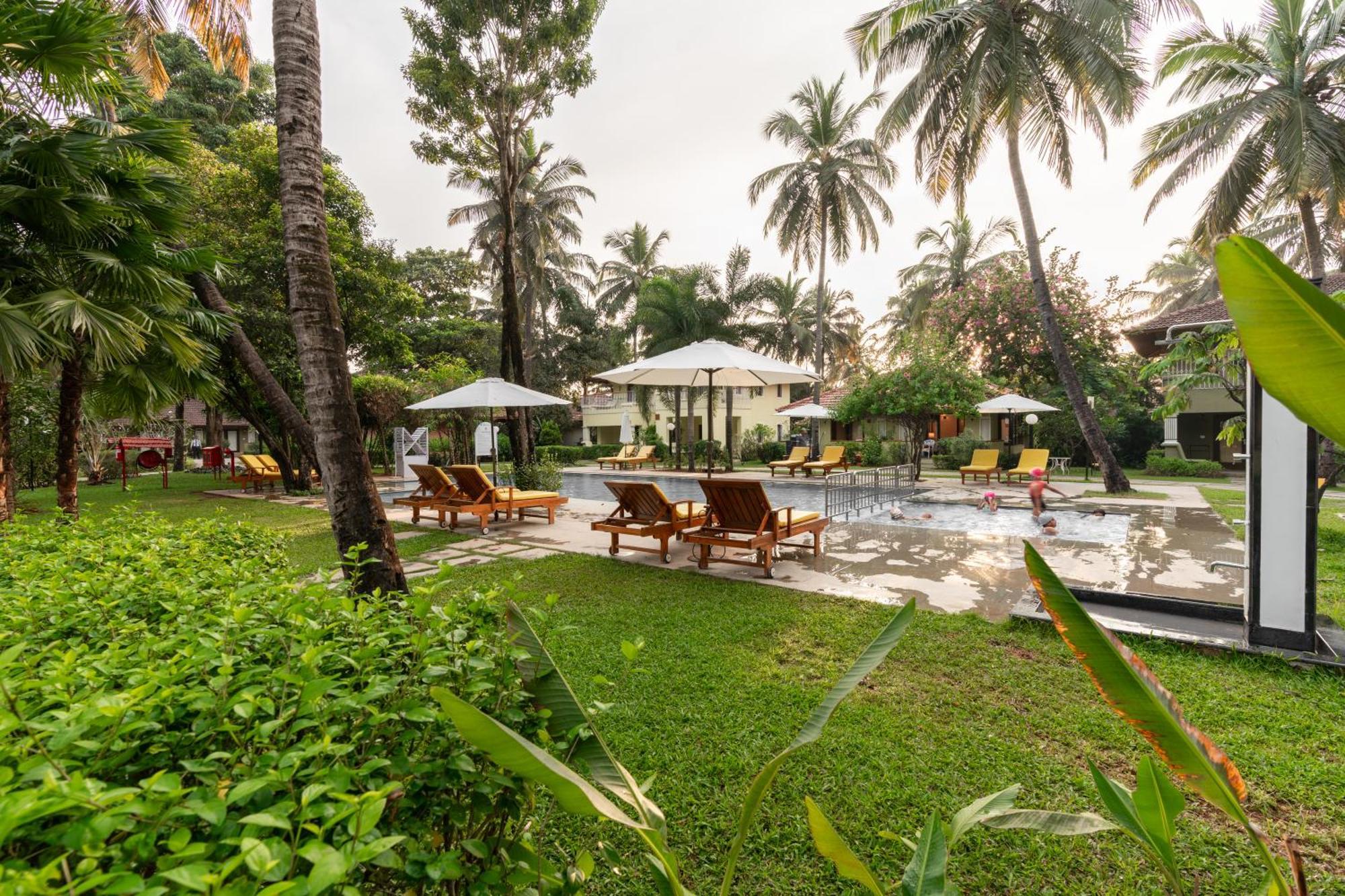 Novotel Goa Dona Sylvia Resort Cavelossim Exterior foto